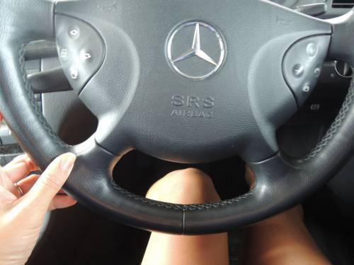MerKneedes201210292.jpg